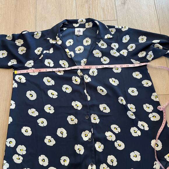 Cabi Women’s Navy Blue Floral Button Down Blouse Sz XS - Picture 6 of 7
